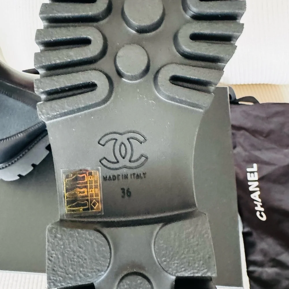 CHANEL Black Leather Chelsea Boots brand new in box with dust bags size 6